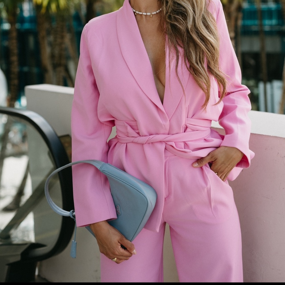 Beautiful pink set pants and blazer